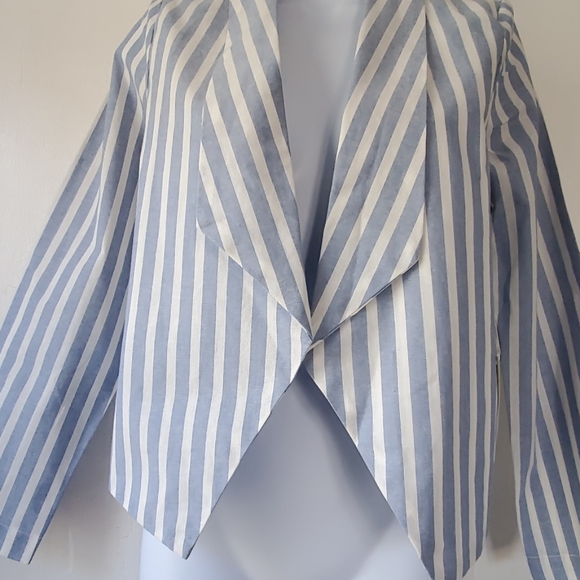 Top - Picture 3 of 6